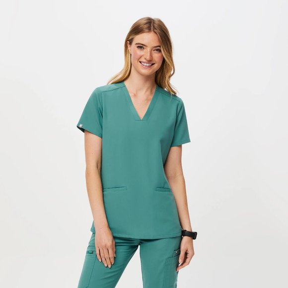 Women's FIGS Casma Three-Pocket Scrub Top | Color Cactus | Size S - Picture 13 of 14